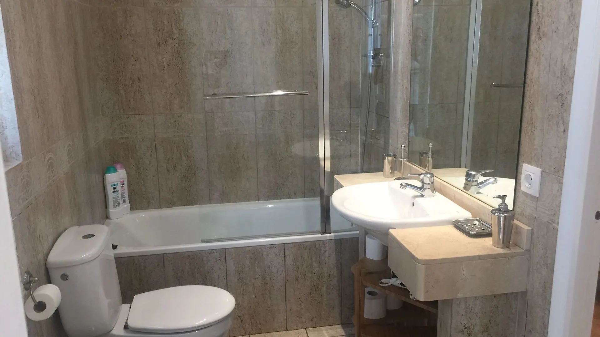 Vacasa L'Illa Diagonal Apartment Barcelona